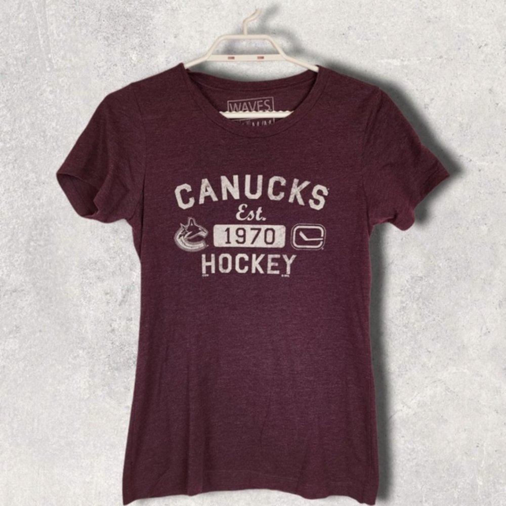 Ladies Vancouver Canucks Hockey T shirt